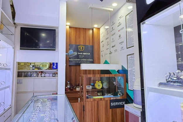 Shop Nguyễn Huệ