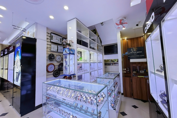 Shop Nguyễn Huệ