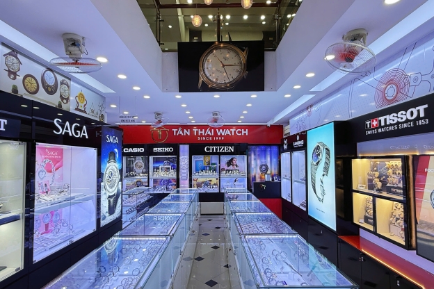 Shop Nguyễn Huệ